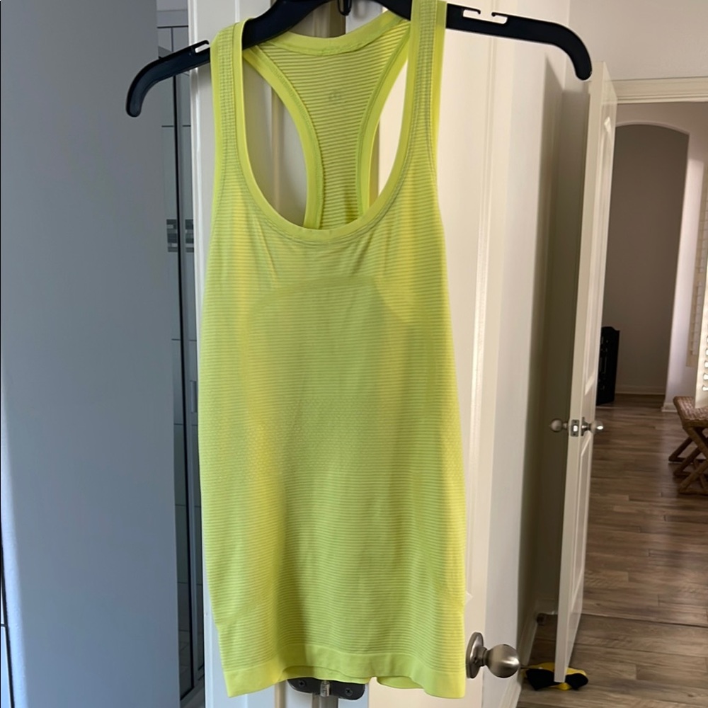 Lululemon Athletica Green Sleeveless Tank Top